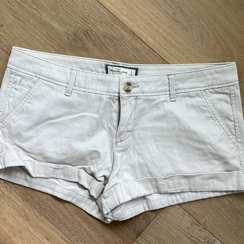 Abercrombie & Fitch khaki shorts